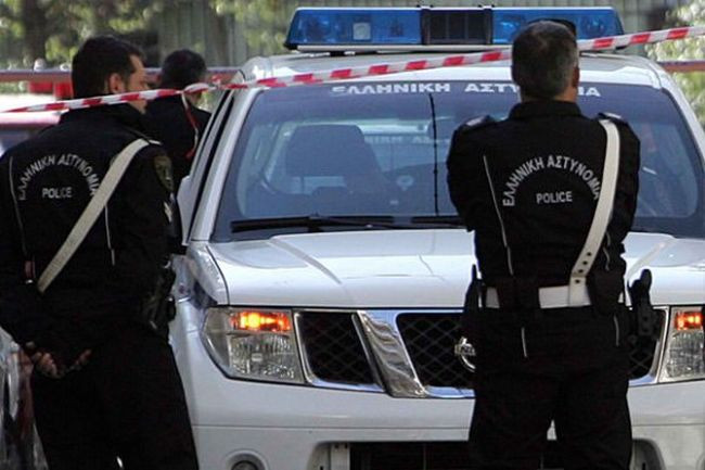Σοκ στον Βόλο: Ψάχνουν από πού «ήρθε» η αδέσποτη σφαίρα στο λαιμό νεαρού